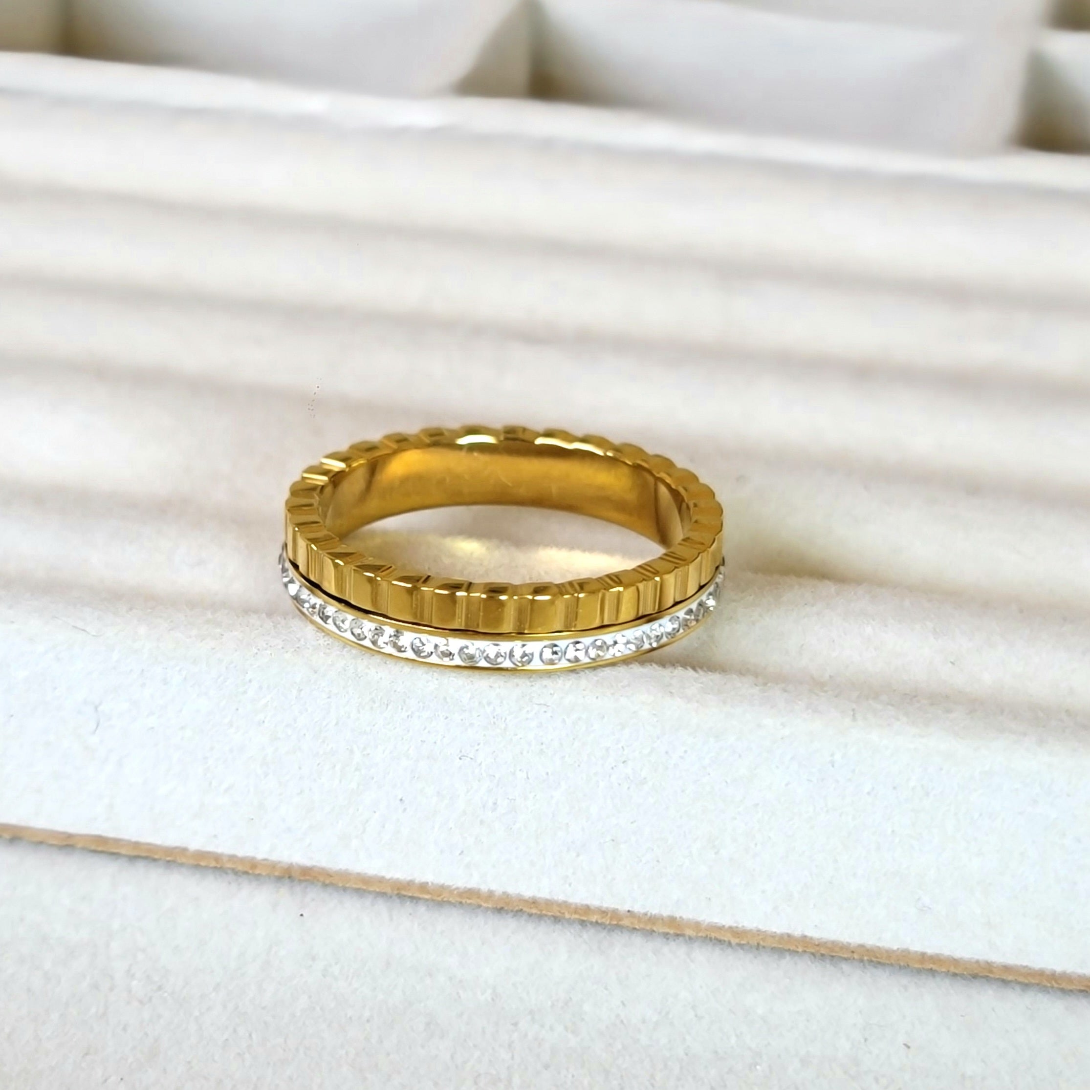 Crystal Line Ring