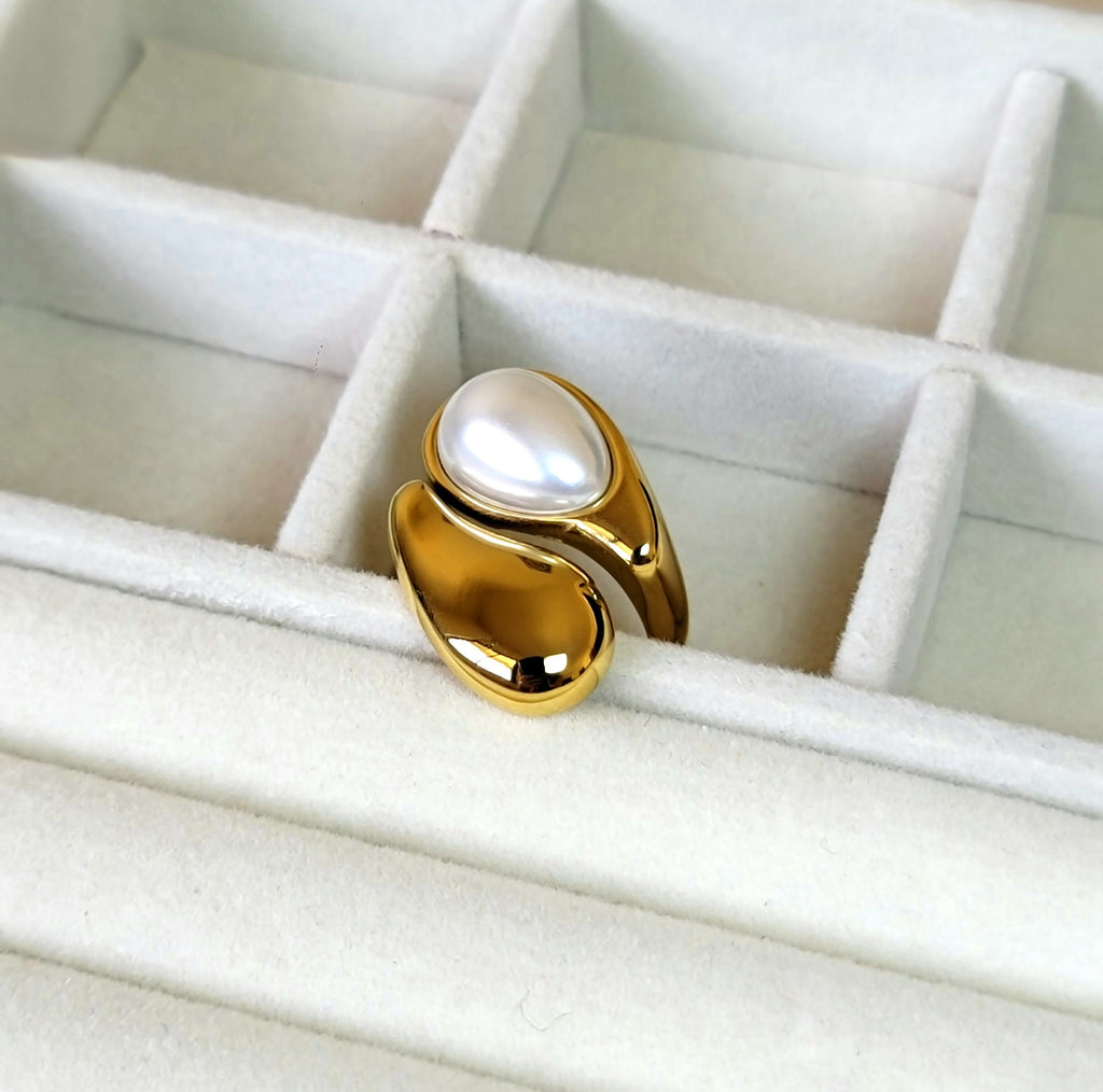 Moon Tear ring