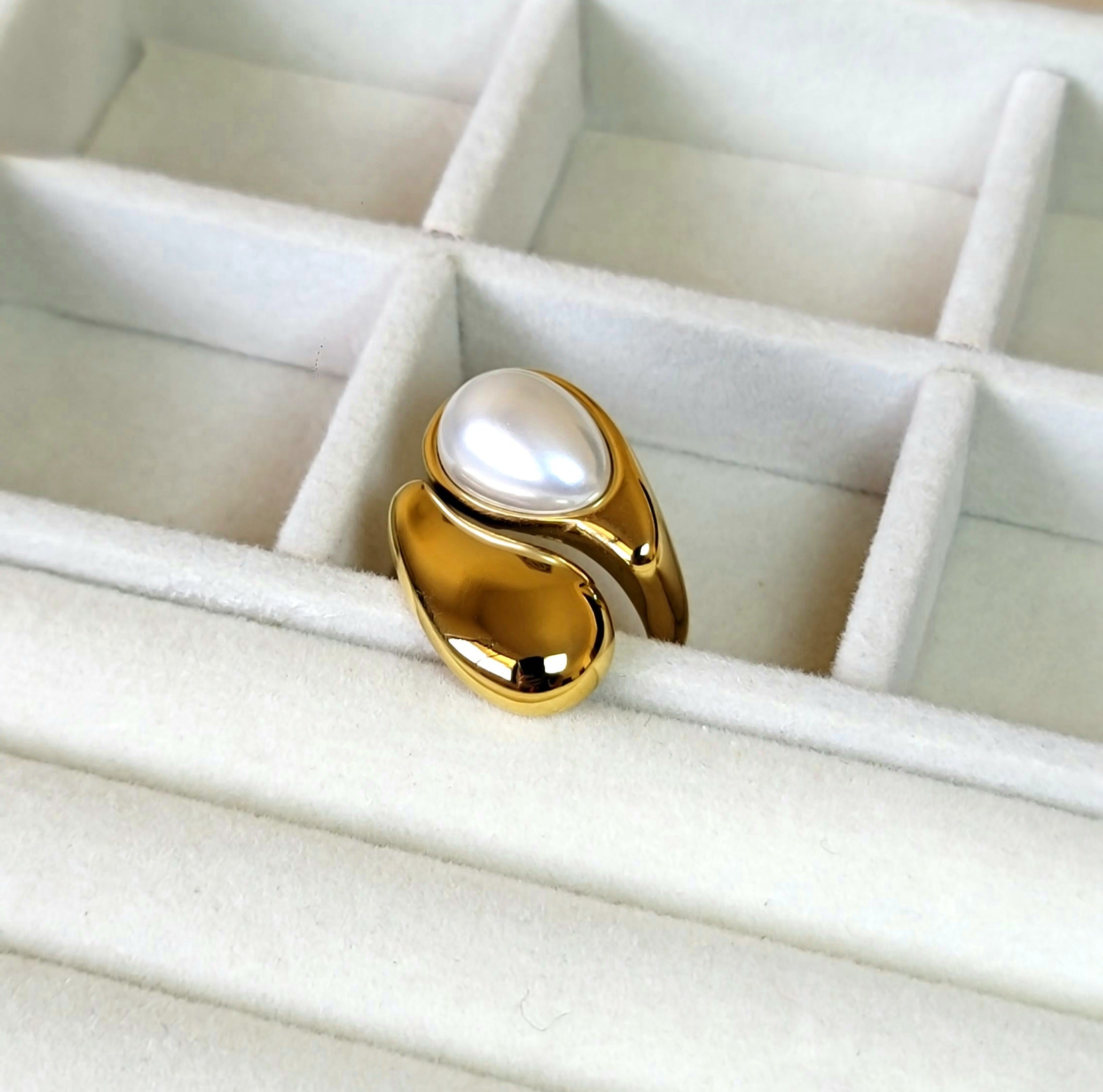 Moon Tear ring