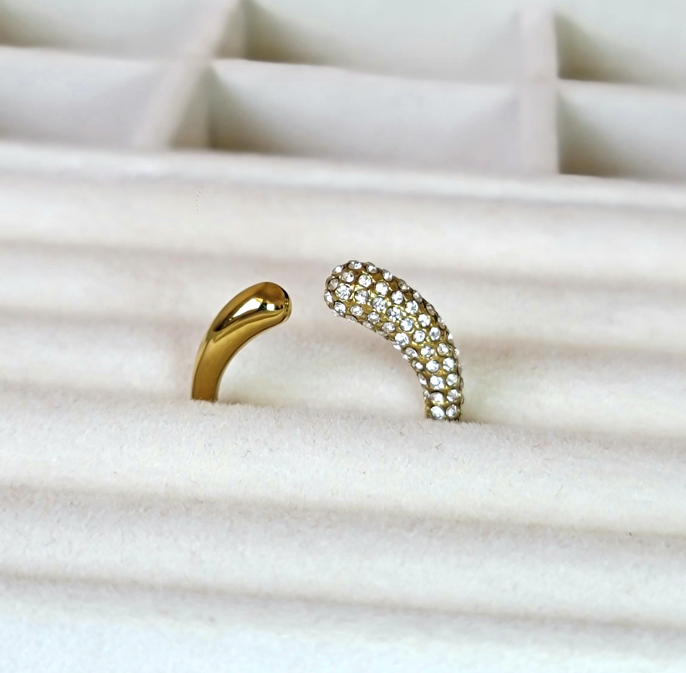 Round Crystal Ring