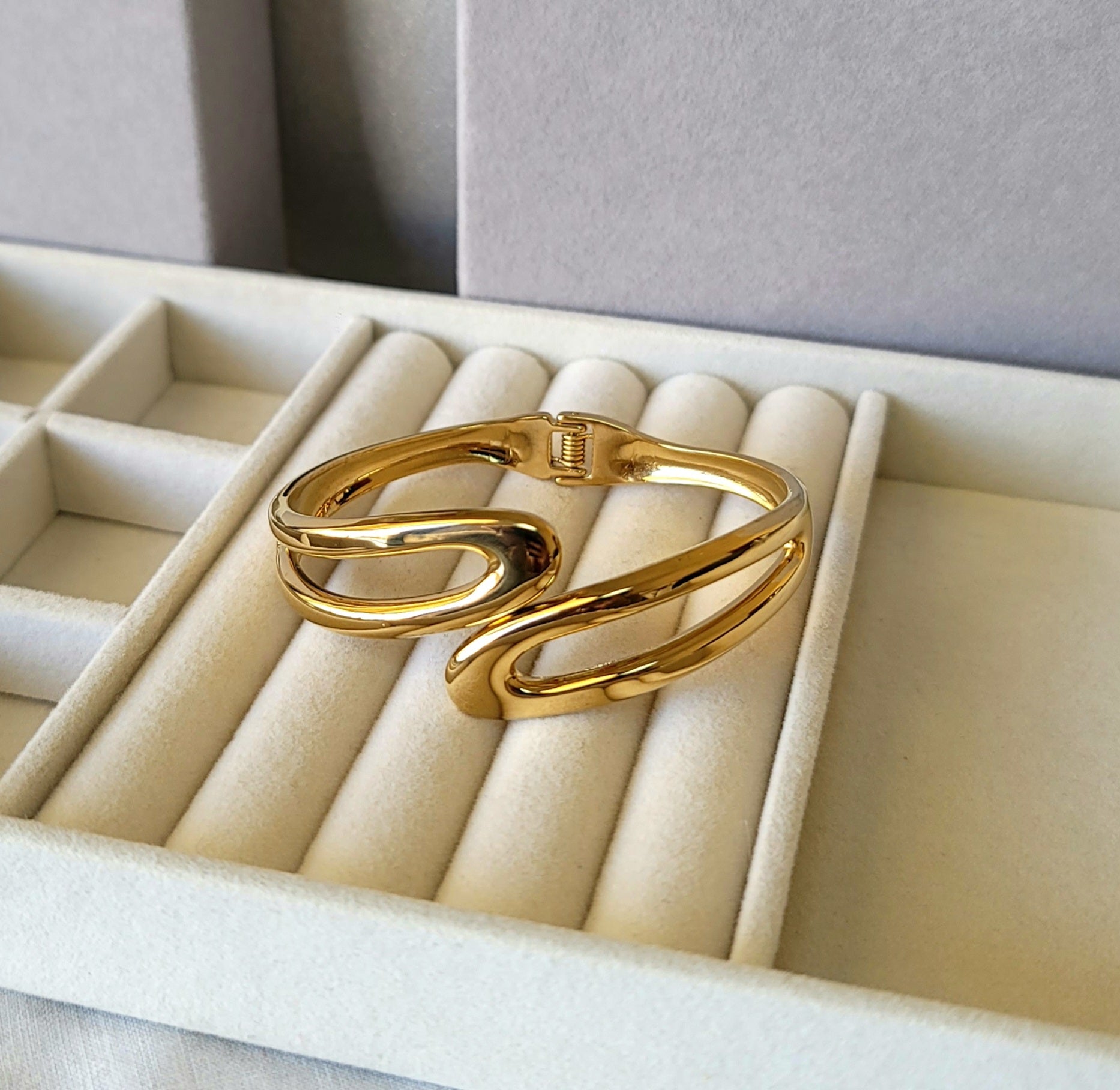 Classic Hinge Cuff Bracelet
