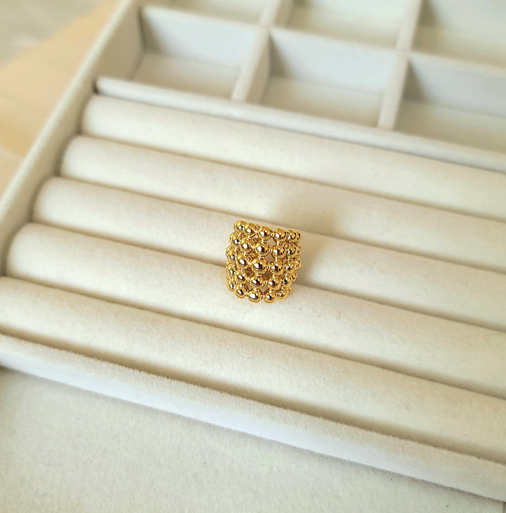 The Cluster Ear Cuff